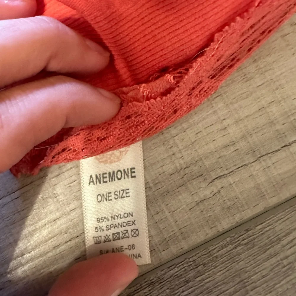 Anemone Vibrant Coral Lace Bandeau in size medium